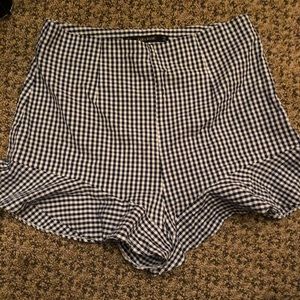 Zara ruffle shorts